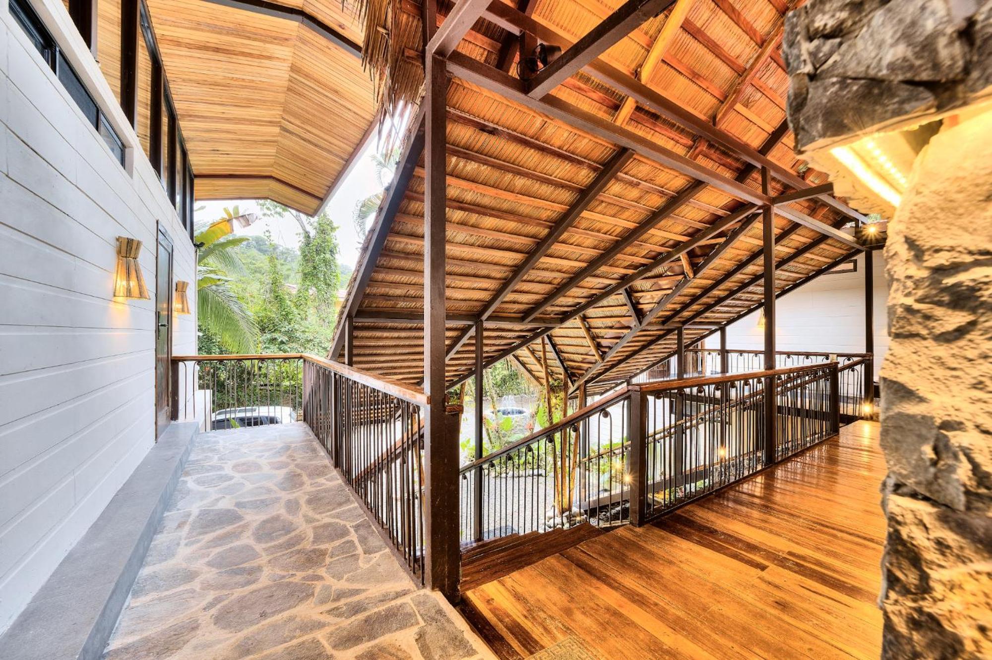 Conga Boutique Hotel Puerto Viejo de Talamanca Kültér fotó