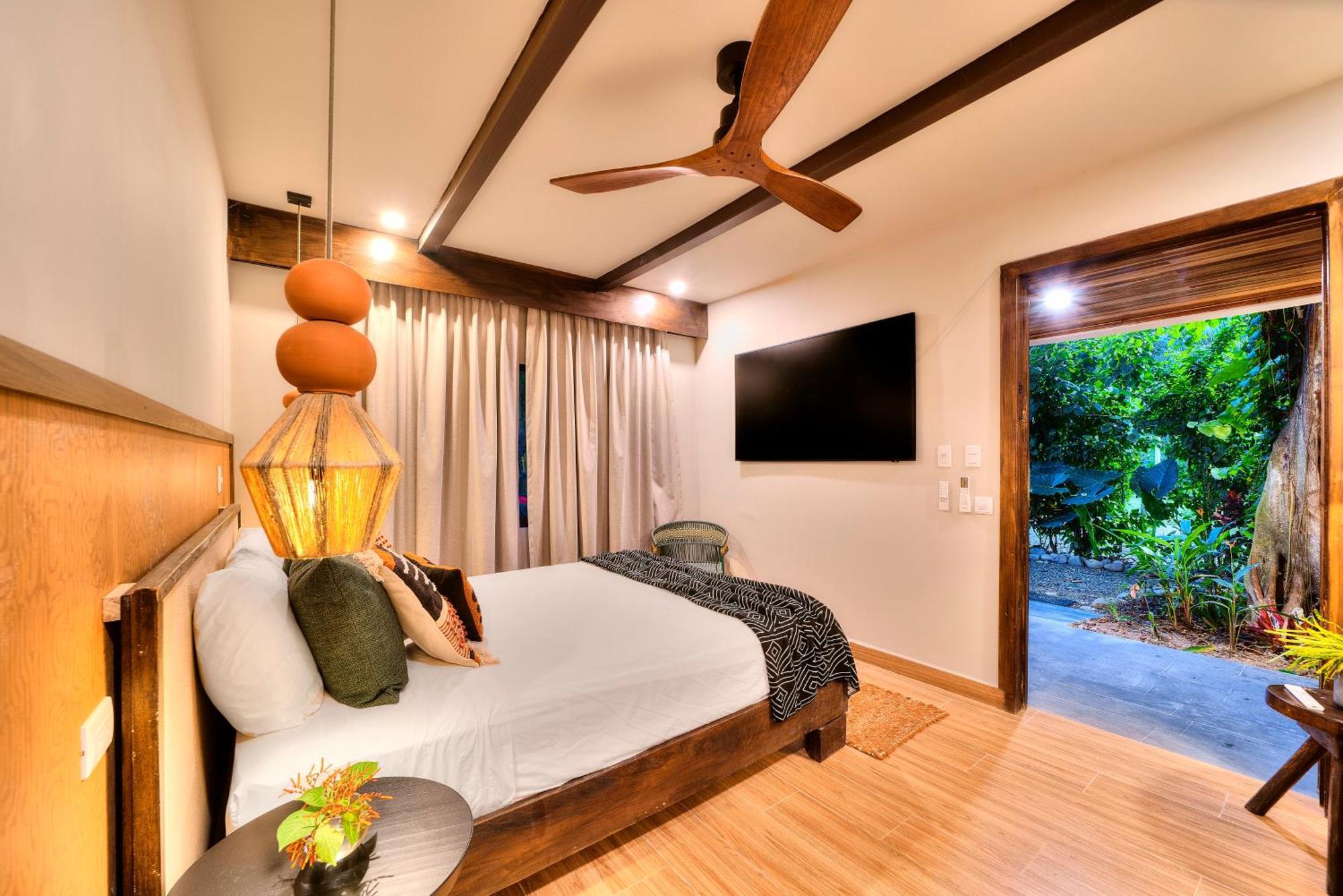 Conga Boutique Hotel Puerto Viejo de Talamanca Kültér fotó
